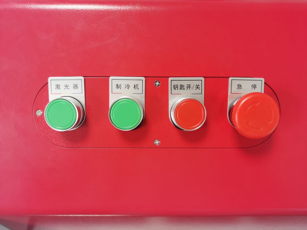 लचीला ऑपरेशन 380V 2000W फाइबर लेजर वेल्डर