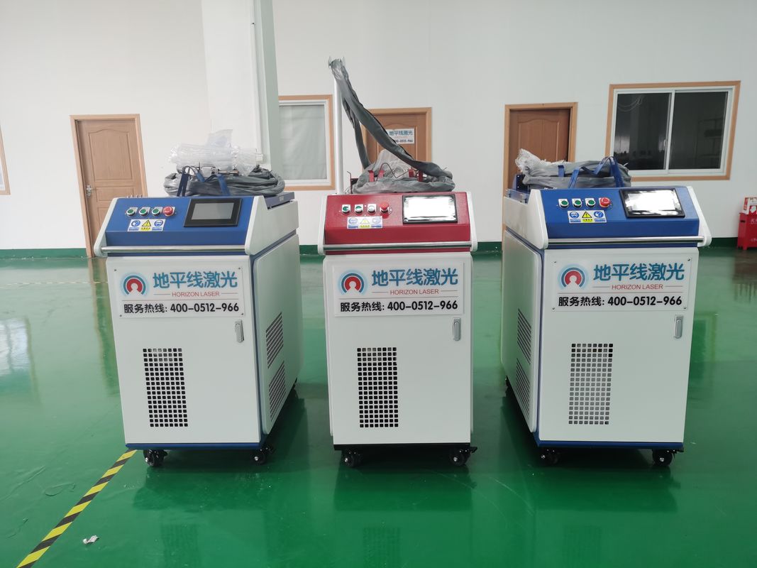 IEC60204 220V 8m हैंडहेल्ड लेजर वेल्डर एडजस्टेबल स्पॉट 6 मोड
