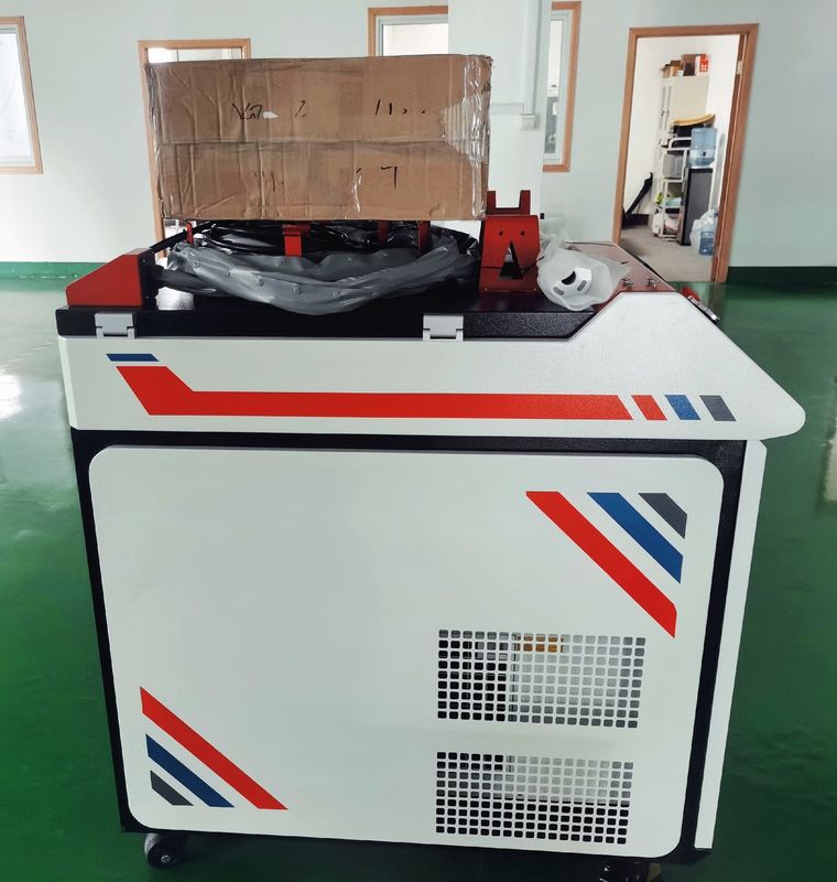 सीई एलईडी टच स्क्रीन QBH 0.1 मिमी फाइबर लेजर वेल्डर