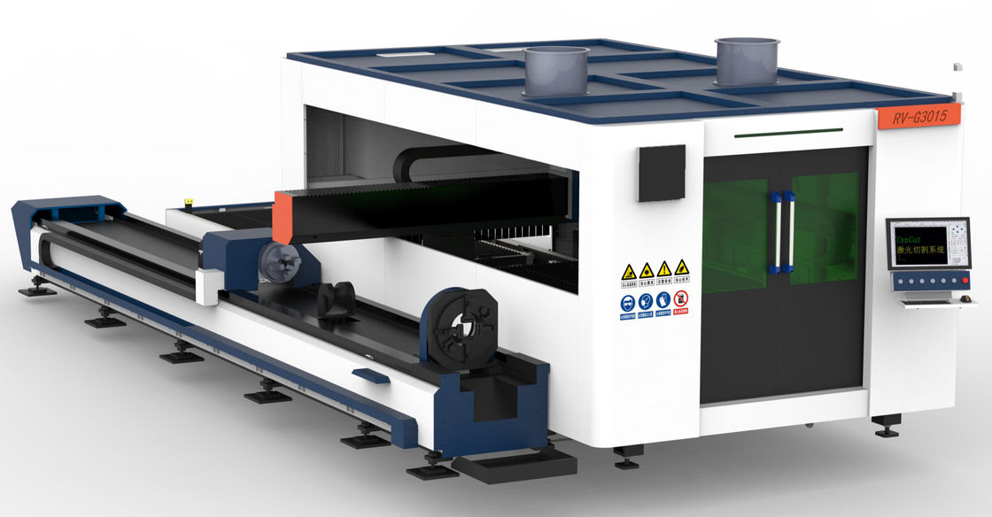 1520mm 3000W फाइबर लेजर कटर Raytools काटना सिर